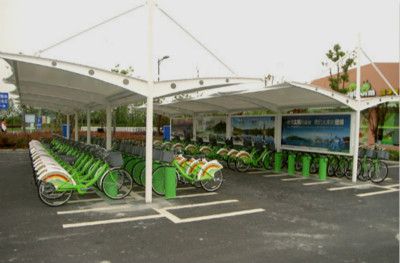 公共自行車長期日曬雨淋，市民呼吁裝車棚